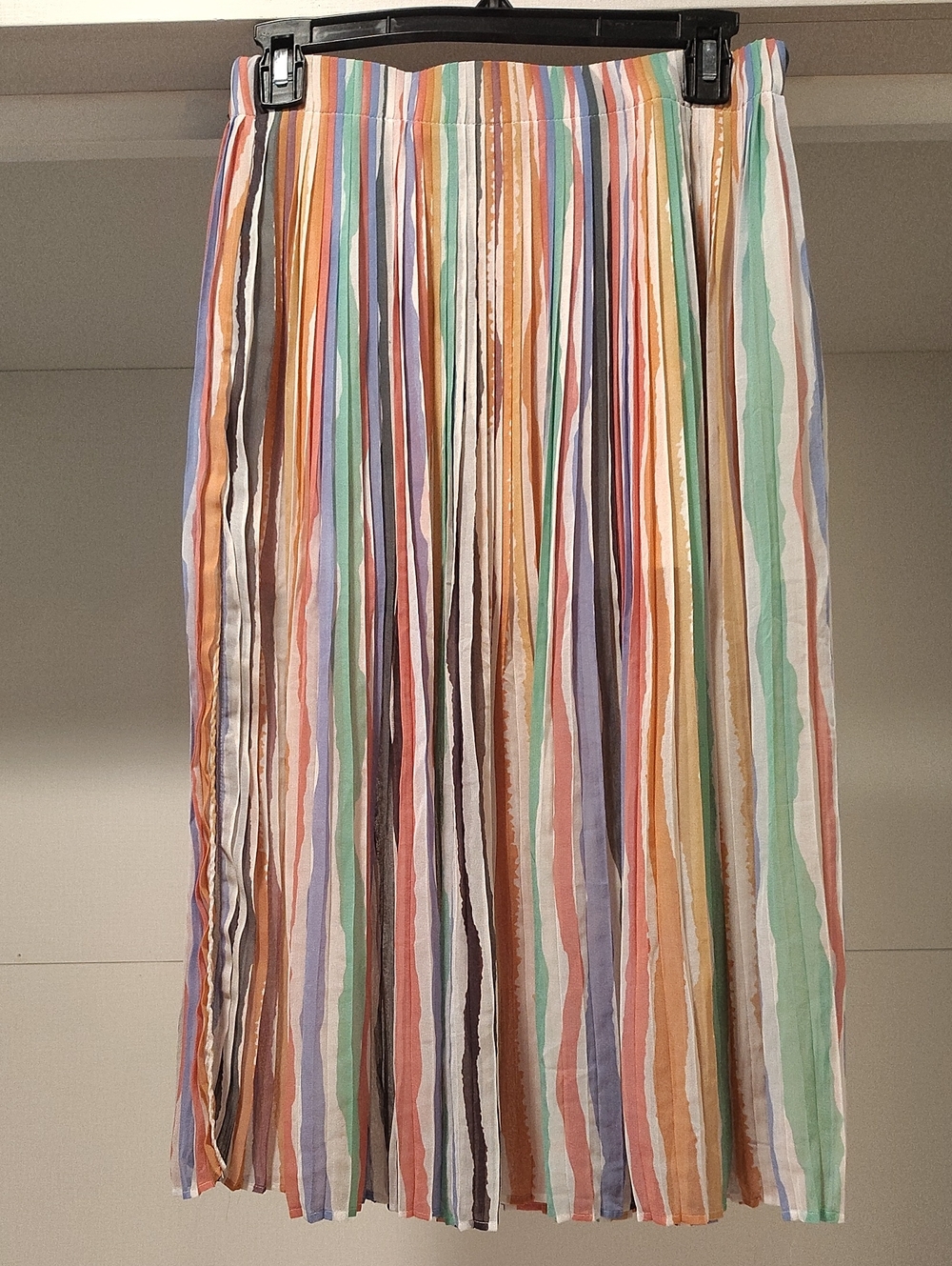 Multicolor Pleated Midi Skirt with Side Slit XS